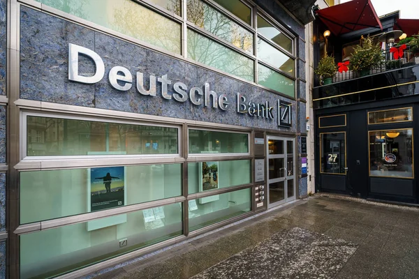 Berlin Aralık 2017 Deutsche Bank Kurfürstendamm Ofisinde Bir Alman Küresel — Stok fotoğraf