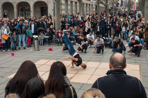 Stuttgart Německo Března 2017 Výkon Pouliční Mládež Taneční Skupiny Centrální — Stock fotografie