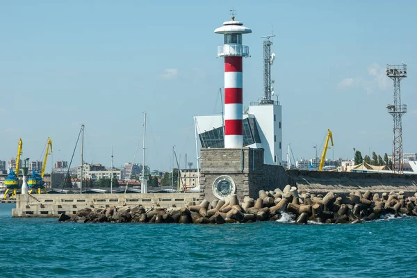 Burgas Bulgária Agosto 2017 Farol Torre Controle Porto Burgas Burgas — Fotografia de Stock