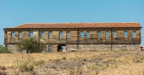 Edificios Anteriormente Propiedad Iglesia Ortodoxa Búlgara Isla Santa Anastasia Bahía —  Fotos de Stock