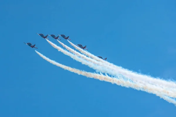 Berlín Alemania Abril 2018 Vuelo Demostración Del Equipo Acrobático Patrulla —  Fotos de Stock