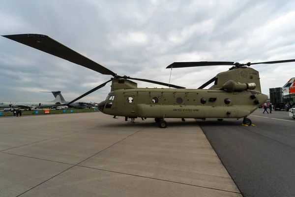 Quinnat boeing ch-47 — Photo