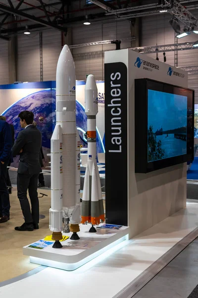 德国柏林 2018年4月25日 第一个商业发射服务提供商的立场阿丽亚娜和模型火箭队 Soyuz 和阿丽亚娜5 展览协会柏林航空展2018 — 图库照片