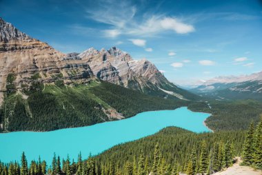 Yay Zirvesi uyanık görünümünden Banff National Park, Alberta, Kanada, gölde Peyto