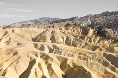 Ölüm Vadisi Dağ Manzaralı kaya oluşumu