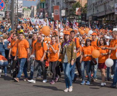 Kaplan günün şerefine karnaval alayı.
