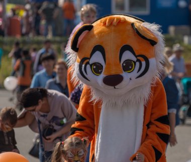  Merkezi kare Vladivostok onuruna kutlama kaplan günün.