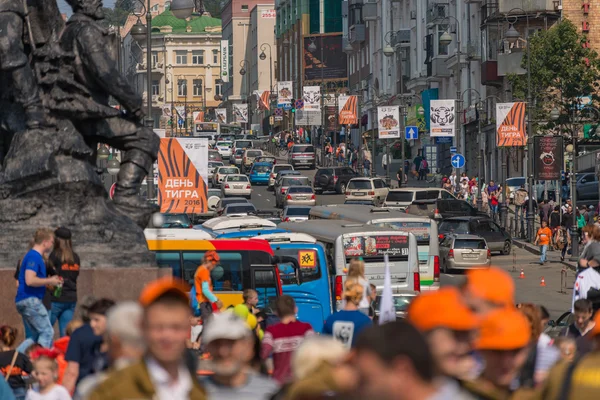 Celebration at central square of Vladivostok in honor of the Tiger Day. — Stock Photo, Image