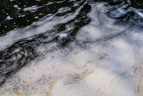 Garbage pollution in the water. — Stock Photo, Image