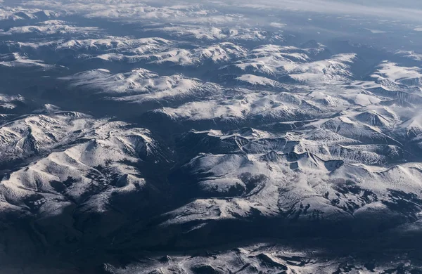 Вид с самолета на поверхность Земли . — стоковое фото