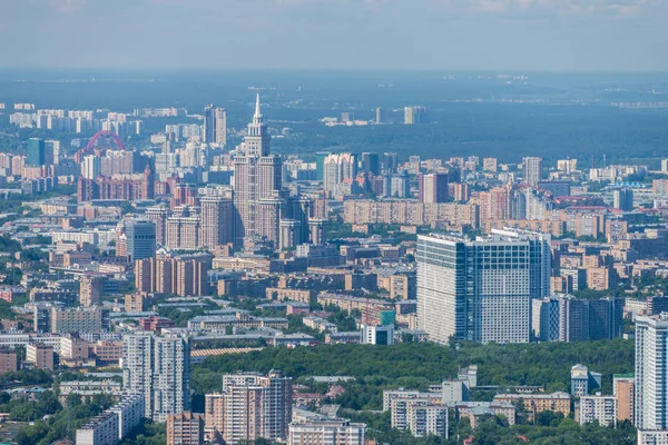 Вид на міський пейзаж Москви на Денне світло. — стокове фото
