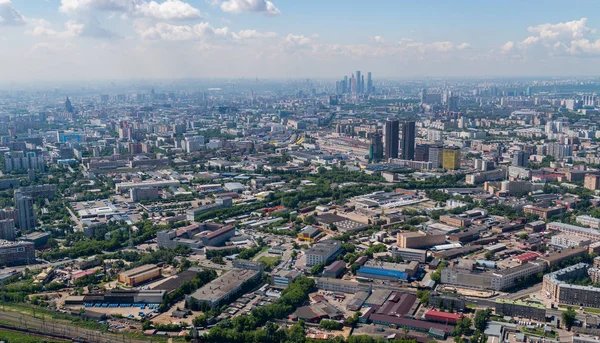Letecký pohled na panoráma města Moskvy na denní světlo. — Stock fotografie