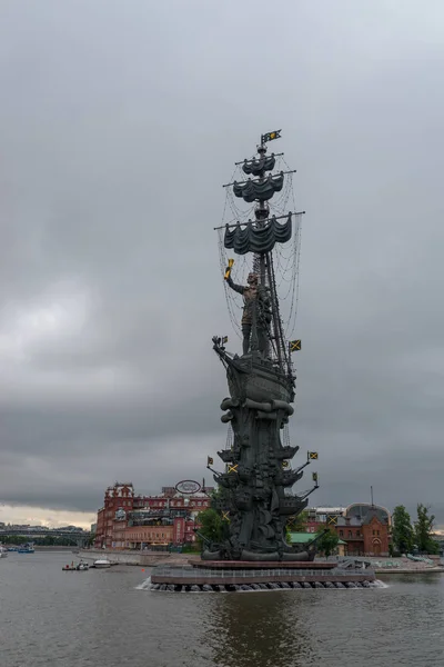 Peter the Great Statue in Moscow. — Stock Photo, Image