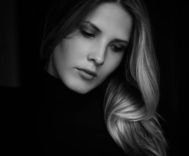 Genç bir kadının portresi.