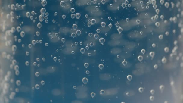 Bulles d'oxygène sur verre. Mise au point sélective avec faible profondeur de champ .