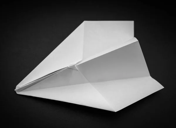 Бумажный Самолет Темном Фоне Селективный Фокус — стоковое фото