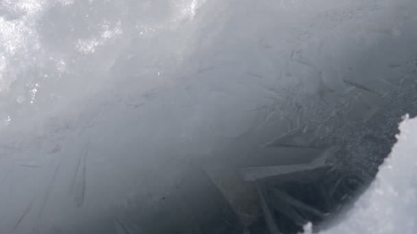 Donmuş Denizin Içinde Büyük Çatlamak — Stok video