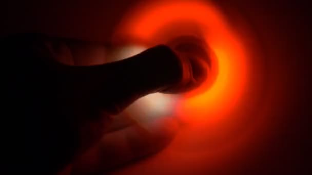 Fidget Spinner Avec Lumière Led Filant Dans Obscurité — Video