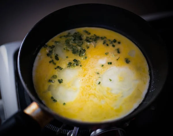 Fried Chicken Egg Omelet Sliced Green Onion Pan — Stock Photo, Image