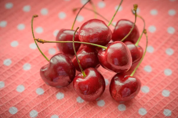 Natural Looking Cherry Table Selective Focus — Stockfoto