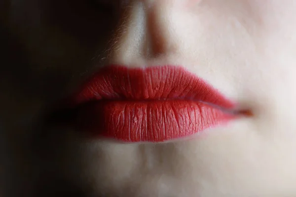 Hermosos Labios Femeninos Con Lápiz Labial Rojo — Foto de Stock