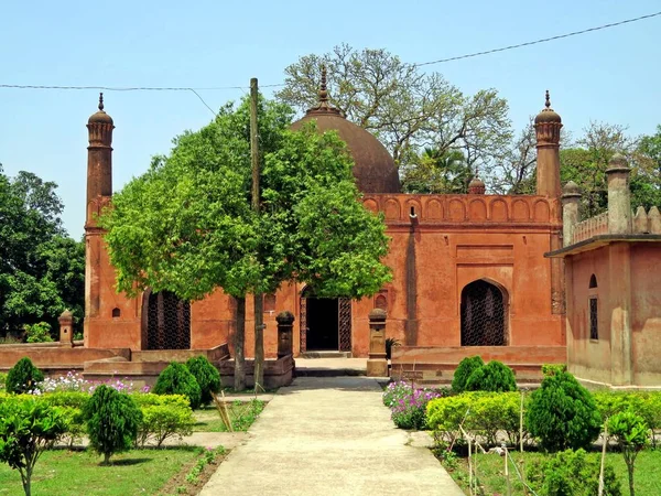 Мавзолей Шах Niamatullah, Бангладеш — стокове фото