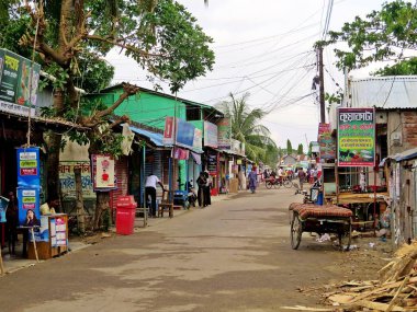 kırsal Kuakata Köyü, Barishal bölümü, Bangaldesh renkli yol
