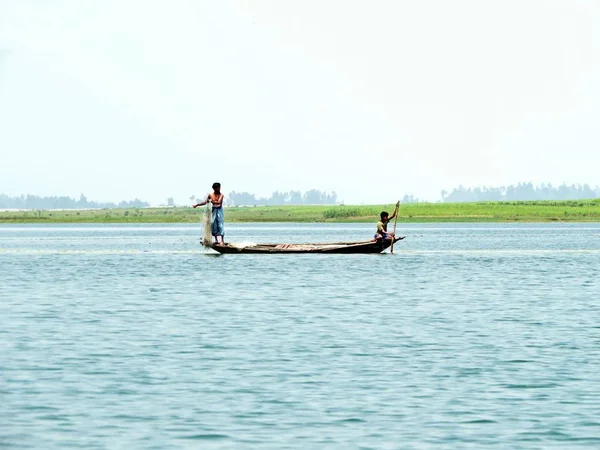 Fisher Mannen Trekken Net Yamuna Rivier Brahmaputra Rivier Sariaknadi Bogra — Stockfoto