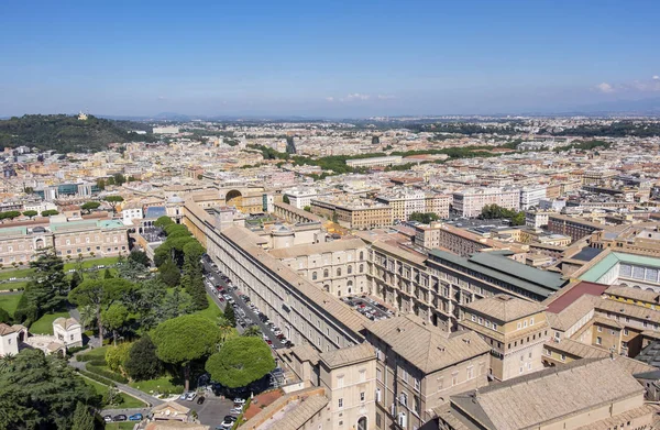 O Museu do Vaticano Vista da Cúpula da Basílica de São Pedro em Roma — Fotografia de Stock