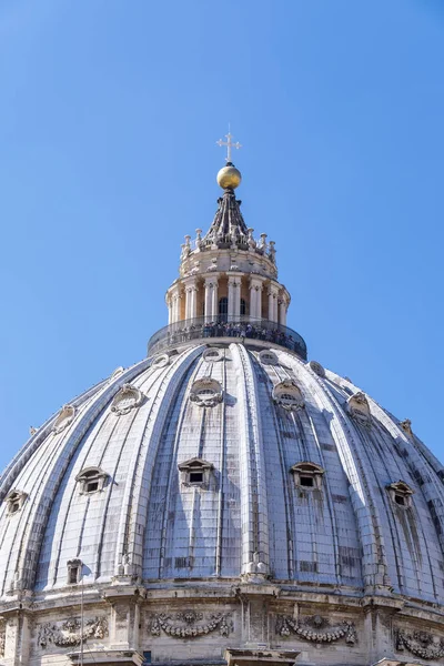 Vista Exterior da Cúpula da Basílica de São Pedro em Roma Itália — Fotografia de Stock