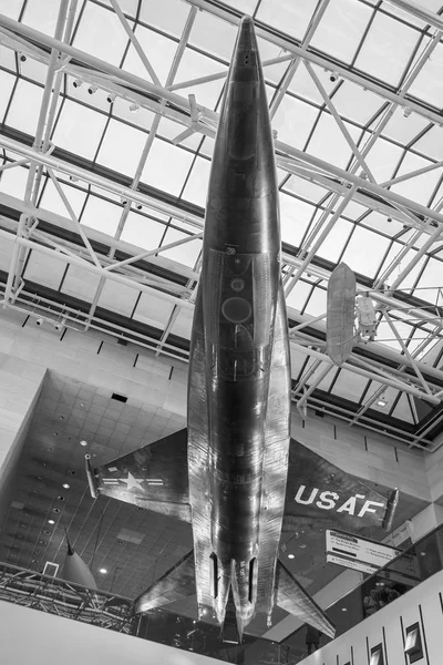 X-15 Hyperschallflugzeug, schnellstes bemanntes Flugzeug der Welt hängt im Smithsonian National Air and Space Museum — Stockfoto