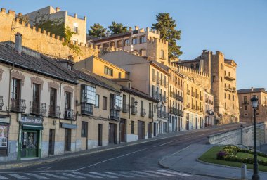 Segovia, İspanya - 14 Ekim 2017: Sessiz Street Segovia erken sabah