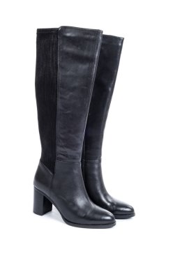 Beyaz izole kadın Knee yüksek siyah deri çizme