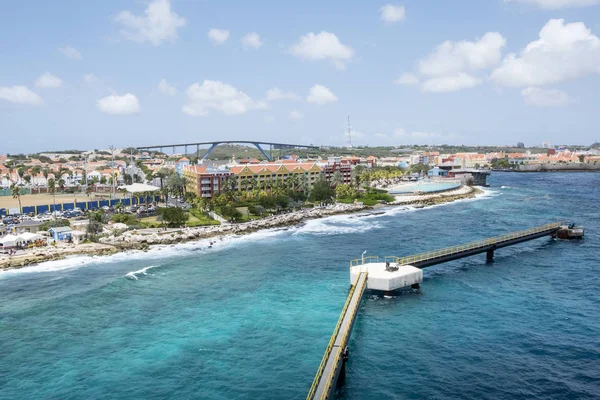 Queen Juliana Bridge Willemstad Curacao Seen Cruise Ship Docked Port — Stock Photo, Image