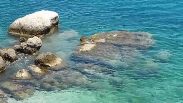 Esmeralda Turquesa Aguas Cristalinas Rocas Costa Ática Grecia — Vídeos de Stock