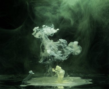 Mürekkep ve boya su ile süt soyutlama girdap