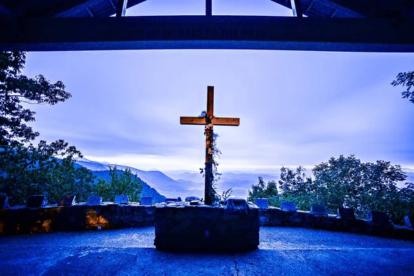 COMTÉ DE GREENVILLE, SC - 15 oct. 2016 - lever du soleil à la chapelle Symmes , — Photo