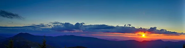 Monte mimtchell puesta del sol paisaje en verano — Foto de Stock