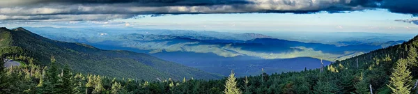 Paisagem vistas panorâmicas na floresta nacional isgah — Fotografia de Stock