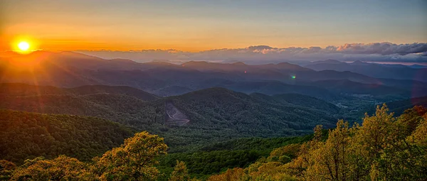 Blue Ridge Parkway verano Montañas Apalaches Puesta del sol — Foto de Stock