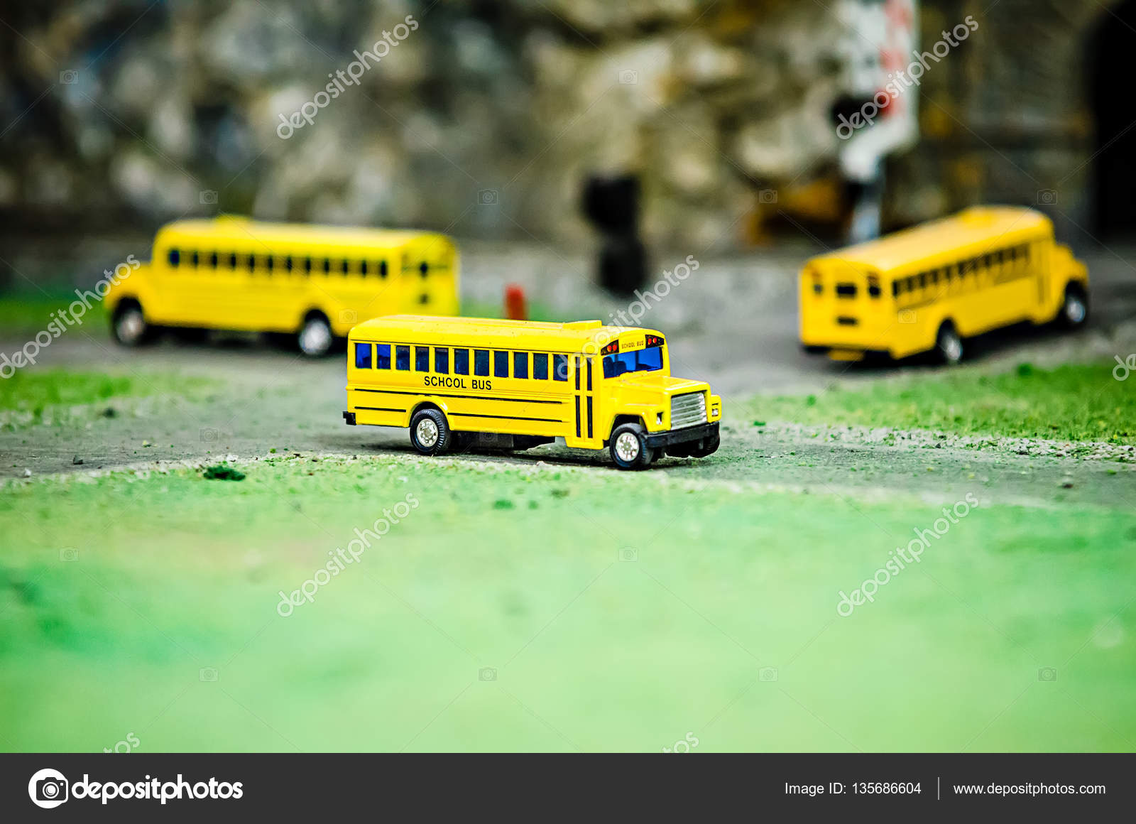 metal school bus toy
