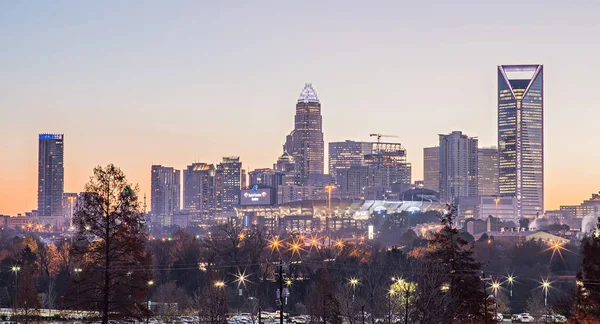 sabah gündoğumu charlotte şehir şehir manzarası üzerinde