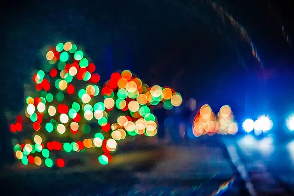 Рождественские украшения на открытом воздухе в рождественском городке США — стоковое фото