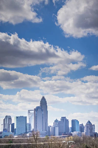 Charlotte north carolina stadens silhuett och downtown — Stockfoto