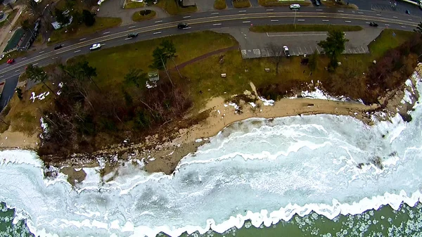 Grande baie traversée dans l'état du michigan gelé en mars — Photo