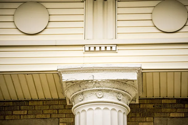 Classic historic architectural details on american building — Stock Photo, Image