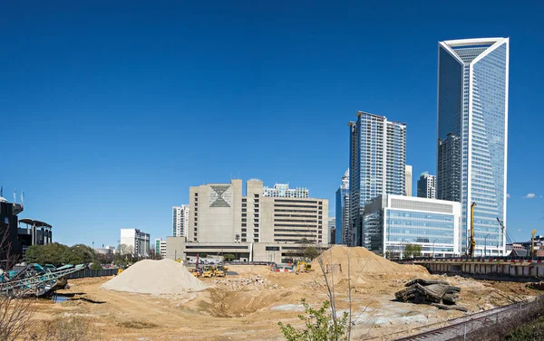 Charlotte north carolina city skyline and surroundings — Stock Photo, Image