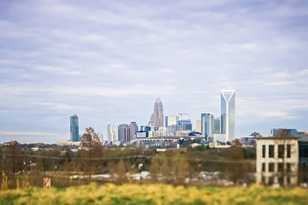 Charlotte carolina do norte skyline cidade e arredores — Fotografia de Stock