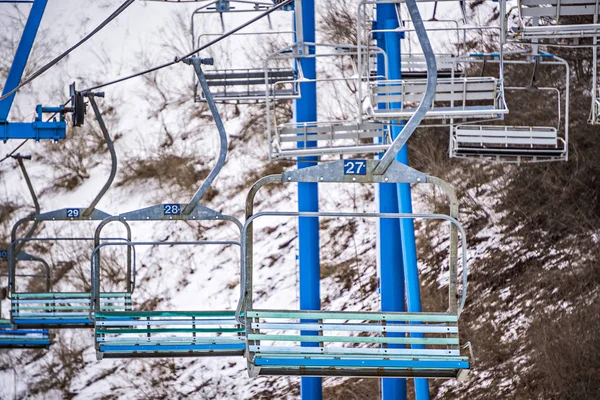 在一个冬天的地方滑雪胜地滑雪旺季 — 图库照片