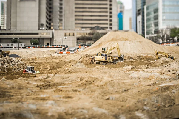 Modern city buildings under construction or maintenance — Stock Photo, Image